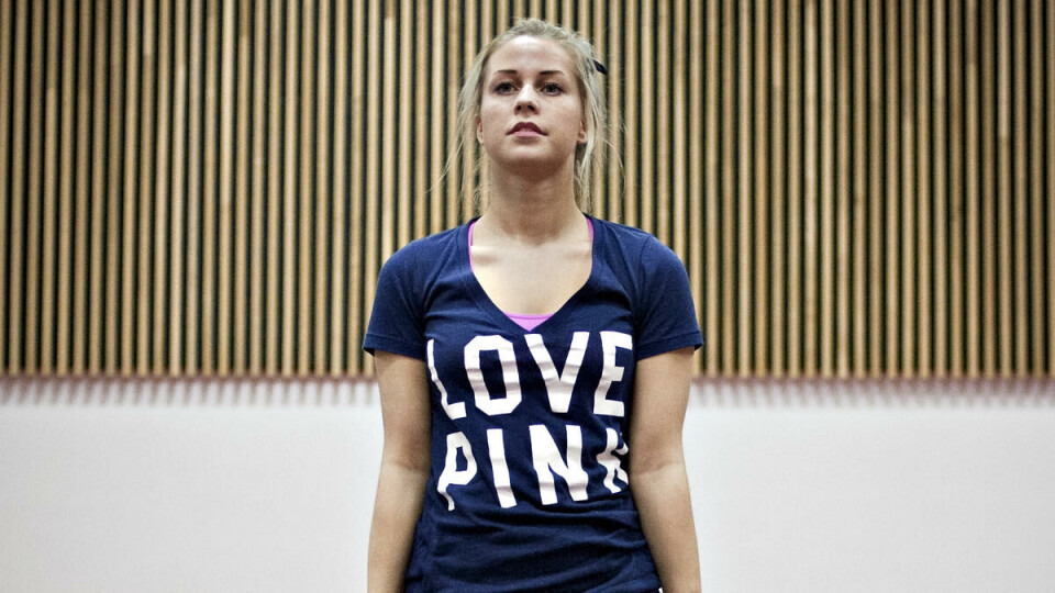 Trives: Marie Lillelien kommer rett fra videregående, men hun har allerede drevet med cheerleading i seks år. 18-åringen har akkurat begynt på Midas, men hun hørte om dem for lenge siden: - Jeg kjente ingen før jeg begynte, så det var litt skummelt, men jeg har blitt kjempegodt tatt imot av alle sammen, sier hun.