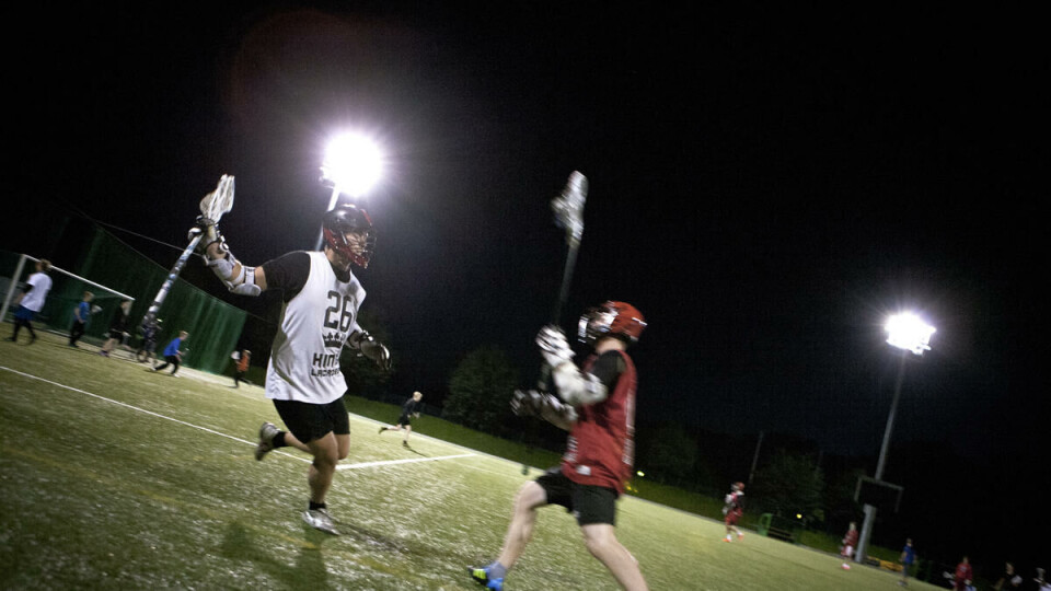 Leder an: Lacrosse har nesten utviklet seg til å bli en ren studentidrett i Norge, selv på aller høyeste nivå. Lars Magnus Ballangrud (f.v), Marius Groseth og Jim Morrison spiller på HiOA Kings, som tok sølv i lacrosse-NM i sommer. Flere av Kings-spillerne representerte det norske lacrosse-landslaget i EM i sommer.