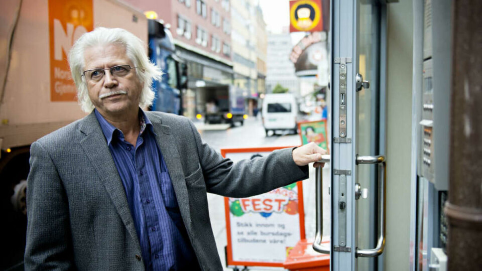 Advarer: Redaktør i Journalisten, Helge Øgrim, fraråder journalistutdanning. – Hvis folk kommer til journalistyrket med for store drømmer, så forsvinner enten drømmene eller folkene, sier han.