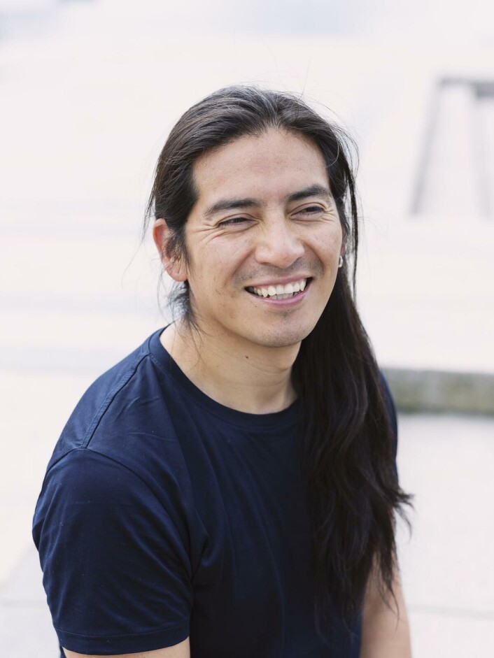 Meditativt: Edwin Cabascango går i badstue nesten hver eneste dag. Han føler det renser kroppen. – Man kommer til en behagelig og fin tilstand. Det blir nesten
meditativt. Meditativt: Edwin Cabascango går i badstue nesten hver eneste dag. Han føler det renser kroppen. – Man kommer til en behagelig og fin tilstand. Det blir nesten
meditativt.