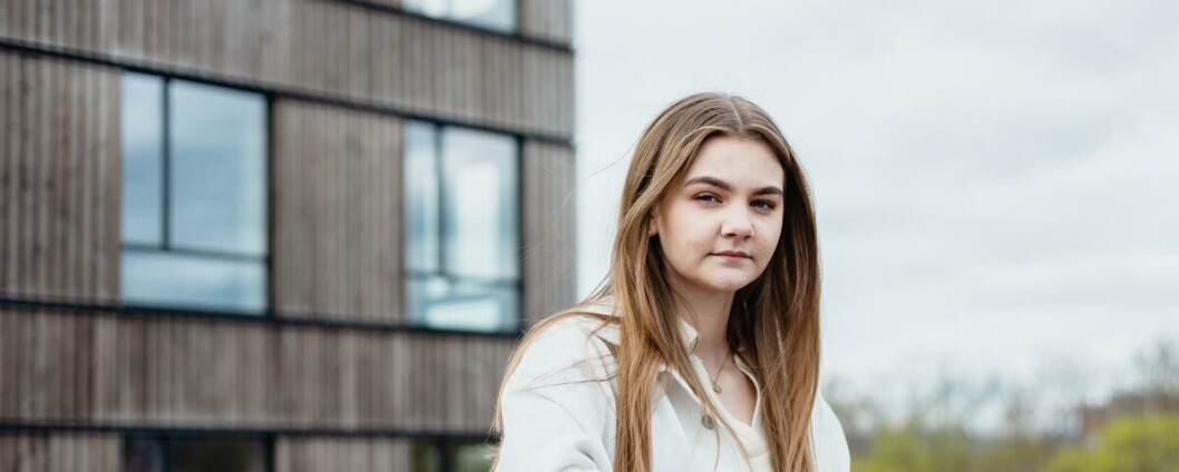 Økonomisk stress: Sara Houge er i utgangspunktet fornøyd med SiO-boligen sin, men opplever at det er dyrt å bo der. Nå blir det enda dyrere. Økonomisk stress: Sara Houge er i utgangspunktet fornøyd med SiO-boligen sin, men opplever at det er dyrt å bo der. Nå blir det enda dyrere.