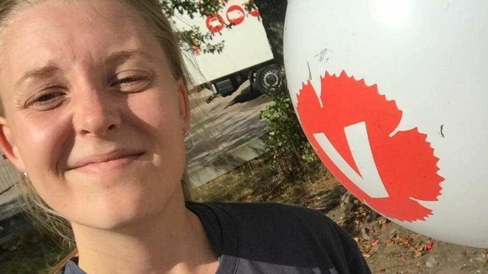 PÅ VENSTRESIDEN:Ellen Theander (25) stemmer Vänsterpartiet i søndagens valg.