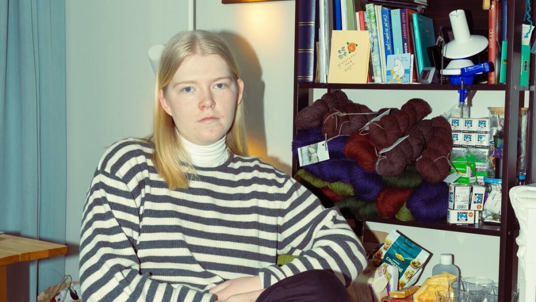 Fortvilet: Embla Simonsen hevder at personer på oppdrag fra SiO har dukket opp i tide og utide for å utføre vedlikeholdsarbeid i leiligheten deres. Fortvilet: Embla Simonsen hevder at personer på oppdrag fra SiO har dukket opp i tide og utide for å utføre vedlikeholdsarbeid i leiligheten deres.