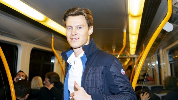 God kok: Johan (22) drar ut uansett, men i dag skal han teste byen. Hjemmefestene gjorde at han ofte var lengre oppe, enn hva han ville vært hvis barene stengte til vanlig tid. God kok: Johan (22) drar ut uansett, men i dag skal han teste byen. Hjemmefestene gjorde at han ofte var lengre oppe, enn hva han ville vært hvis barene stengte til vanlig tid.