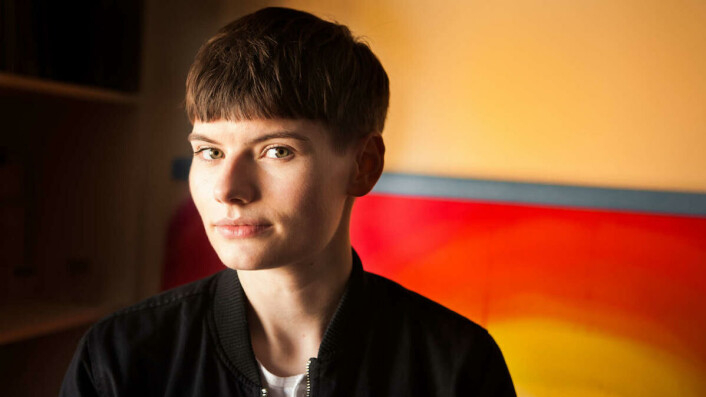 En hjelpende hånd: Liv Brissach er prosjektleder for Juvenarte og håper utstillingen kan hjelpe norske kunstnere med utenlandsk utdannelse inn i det norske kunstmiljøet. En hjelpende hånd: Liv Brissach er prosjektleder for Juvenarte og håper utstillingen kan hjelpe norske kunstnere med utenlandsk utdannelse inn i det norske kunstmiljøet.