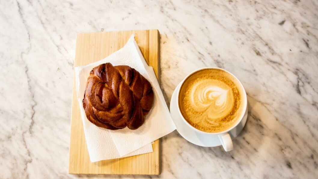 Tørst?: På Humanistisk fakultet på Blindern kan du få en enkel cappucino for 38 kroner. Er det for dyrt? Tørst?: På Humanistisk fakultet på Blindern kan du få en enkel cappucino for 38 kroner. Er det for dyrt?