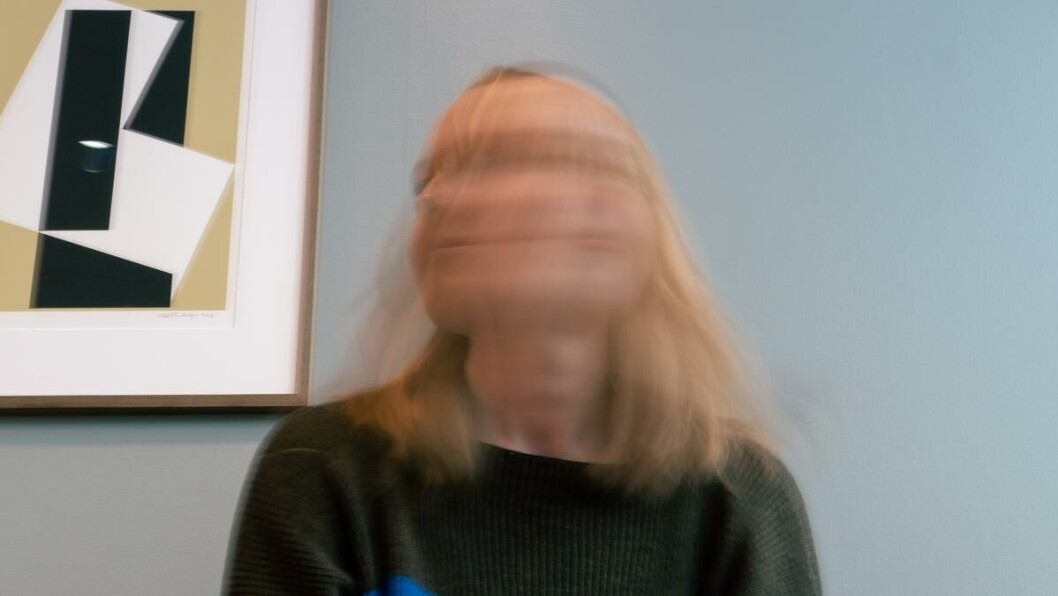Bråk: Korleis klarer hjernen å fokusere på éin samtale på ein bråkete kafé? Det har Maja Dyhre Foldal forska på. Bråk: Korleis klarer hjernen å fokusere på éin samtale på ein bråkete kafé? Det har Maja Dyhre Foldal forska på.