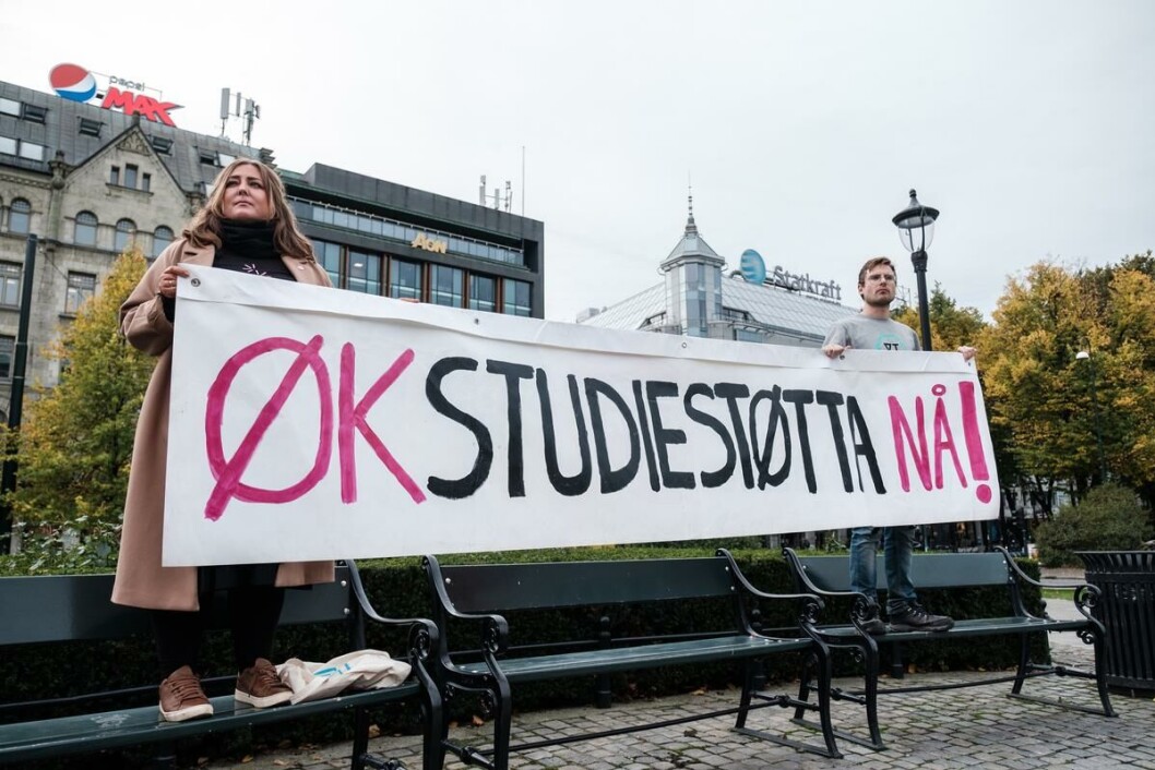 Demonstrerer: En rekke studentorganisasjoner demonstrerte for mer studiestøtte torsdag 07. oktober. Demonstrerer: En rekke studentorganisasjoner demonstrerte for mer studiestøtte torsdag 07. oktober.