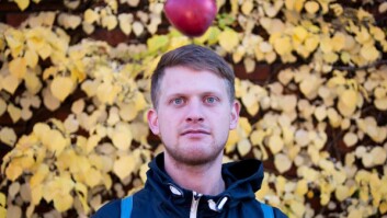 Sjonglør: Gaute Vindegg liker
å blande jobb og fritid, og lager
gjerne mat av epler fra slang. Sjonglør: Gaute Vindegg liker
å blande jobb og fritid, og lager
gjerne mat av epler fra slang.