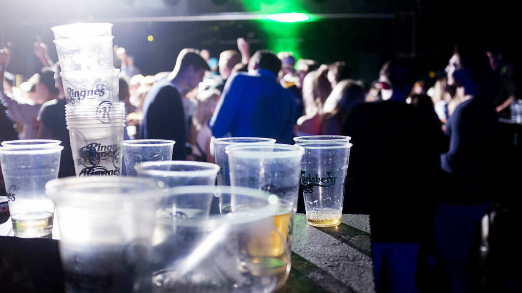 Fest: Deler av semesteravgiften du betaler inn hvert år går til alkohol. Arkivfoto: Adrian Nielsen