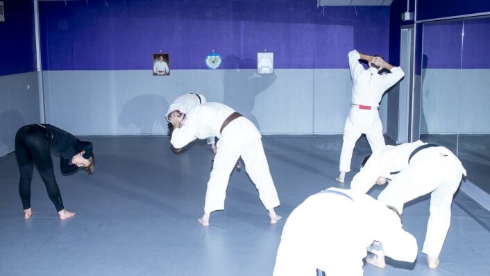Knekken: Jujutsu har en lang tradisjon tilbake til de japanske samuraiskolene. Det skal litt bøy og tøy for å varme opp for så mye historie. Knekken: Jujutsu har en lang tradisjon tilbake til de japanske samuraiskolene. Det skal litt bøy og tøy for å varme opp for så mye historie.