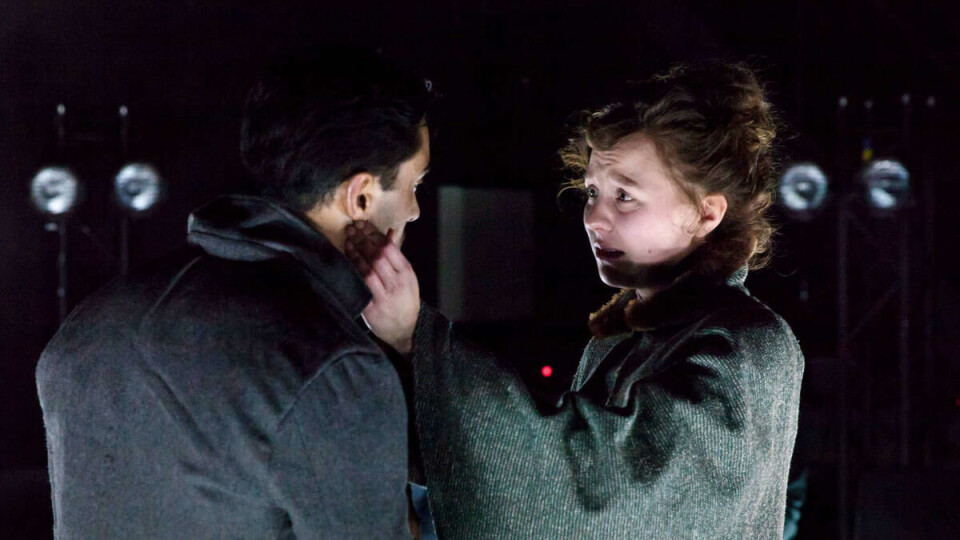 Tårevått: Kostya Bajwa og Nina Hansen har en følelsesladd gjenforening etter mange år fra hverandre i Tsjekhovs _Måken_.