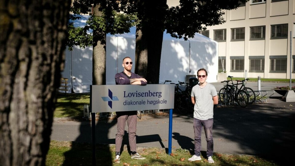 Ut i praksis: Simon Halvorsen (27) og Daniel Stoltenberg (31) er sykepleiestudenter ved Lovisenberg diakonale høgskole (LDH), og skal begge ut i praksis på mandag.