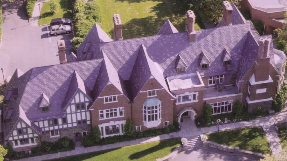 DYRT: Her, ved Sarah Lawrence College i New York, koster det 315 000 kroner å studere. BILDE: Wikimedia Commons/TargetMarget