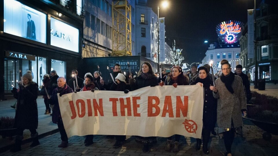 ICAN members and supporters walked from Jerbanetorget to the Grand Hotel in celebration of the 2017 prize.