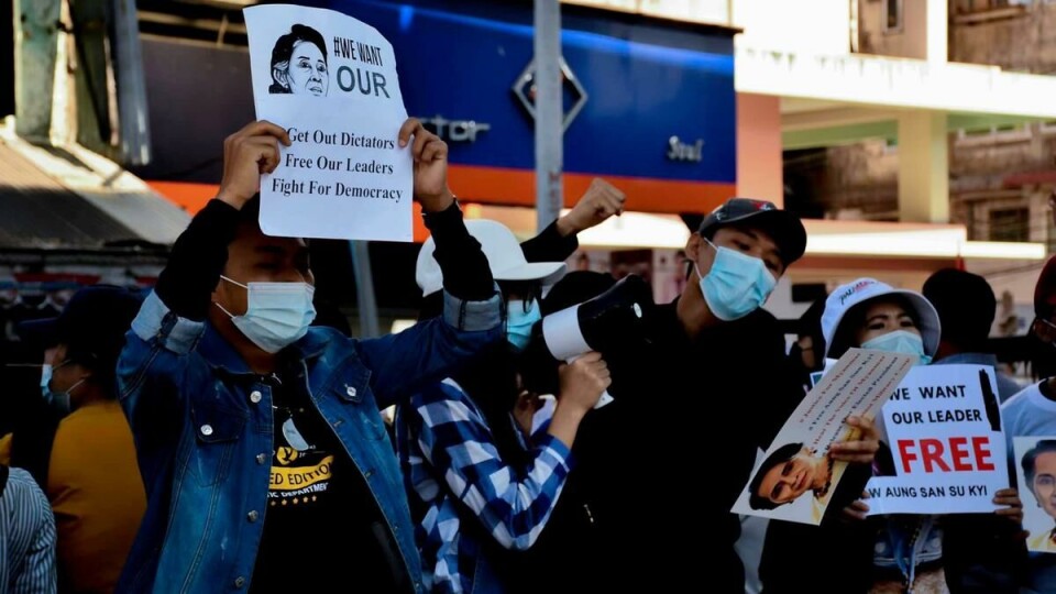 Fra protestene i Yangon.