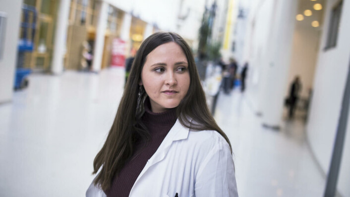 Falske unnskyldninger: I en periode valgte Jennie å la være å snakke om hvordan hun har det, og fant på falske situasjoner for å henge med i samtalen. – Hvis jeg visste at jeg hadde hatt en dårlig morgen så kunne jeg sagt at jeg nesten kom for sent fordi jeg fant ikke skoene mine, man finner opp ting som ikke skjedde som folk kan relatere til. Falske unnskyldninger: I en periode valgte Jennie å la være å snakke om hvordan hun har det, og fant på falske situasjoner for å henge med i samtalen. – Hvis jeg visste at jeg hadde hatt en dårlig morgen så kunne jeg sagt at jeg nesten kom for sent fordi jeg fant ikke skoene mine, man finner opp ting som ikke skjedde som folk kan relatere til.