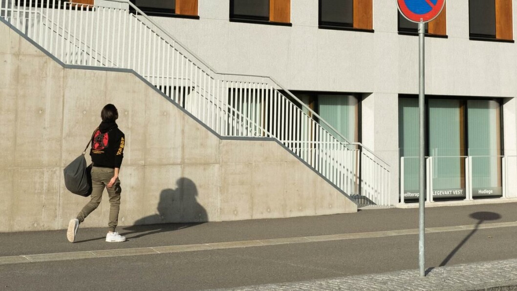 Sen beskjed: Først etter at eksamen var igang, ble studentene oppmerksom på at den var en time kortere enn de hadde fått beskjed om. Sen beskjed: Først etter at eksamen var igang, ble studentene oppmerksom på at den var en time kortere enn de hadde fått beskjed om.