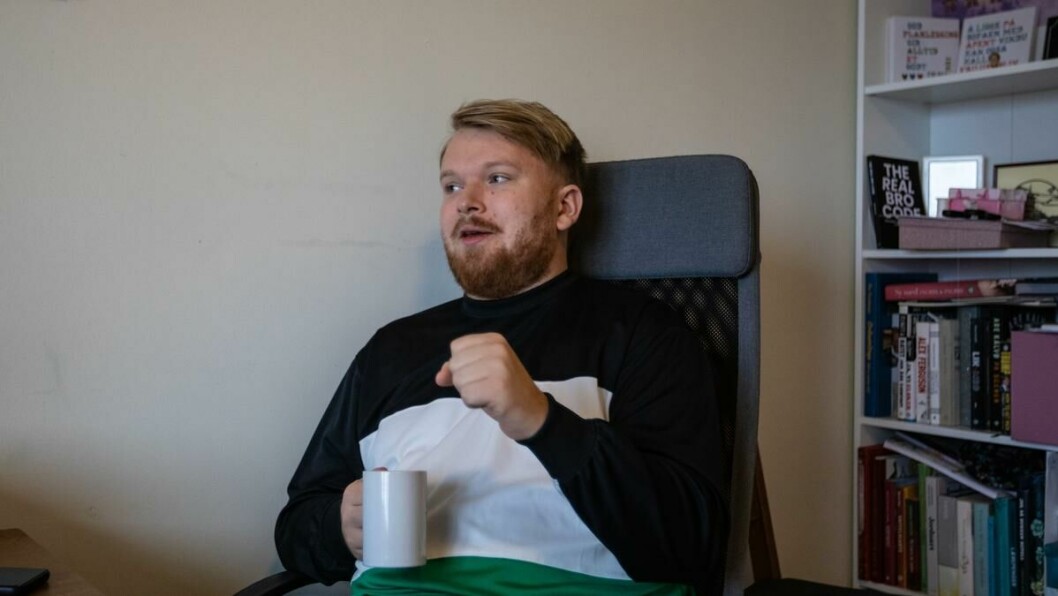 Spille og chille: Komiker Oscar Fjørtoft Sandanger bryter isen med videospill når det skal snakkes om følelser.