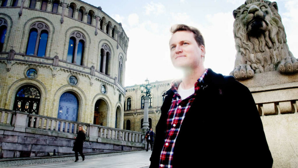 TILPASSER SEG IKKE: Øistein Svelle undersøker former for velgermakt ved å bruke en modell fra økonomien. Slik har han kommet frem til at norske lokalpolitikere i liten grad tilpasser seg velgernes synspunkter.