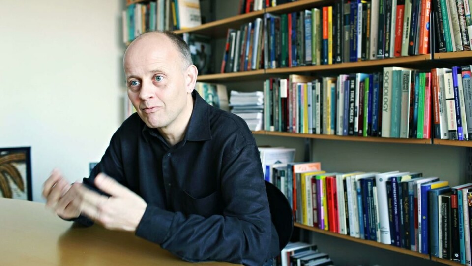 LYS I ENDEN AV TUNNELEN: –Jeg tror regimet ser at det er nødvendig med demokrati i landet, og at de kan beholde den økonomiske makten på tross av demokratiseringen, sier Kristian Stokke, professor ved UiO.