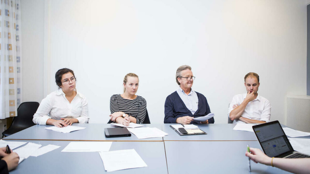 Speil, speil på veggen der: Et eksternt ekspertpanel vurderer Universitas arbeid med å kartlegge studentmakten i Oslo. Fra venstre: Kristine-Petrine Olthuis, Marianne Andenæs, Hans Geelmuyden og Torkil Vederhus. Speil, speil på veggen der: Et eksternt ekspertpanel vurderer Universitas arbeid med å kartlegge studentmakten i Oslo. Fra venstre: Kristine-Petrine Olthuis, Marianne Andenæs, Hans Geelmuyden og Torkil Vederhus.