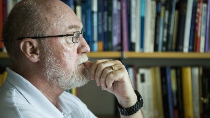 DOKTORGRAD: Miljøspørsmålet kom inn i norsk politikk allerede på 1970-tallet, lenge før Miljøpartiet de grønne inntok Stortinget. – Jeg skrev doktorgrad om dette, så det kan jeg holde foredrag om i flere timer, sier valgforsker Bernt Aardal. DOKTORGRAD: Miljøspørsmålet kom inn i norsk politikk allerede på 1970-tallet, lenge før Miljøpartiet de grønne inntok Stortinget. – Jeg skrev doktorgrad om dette, så det kan jeg holde foredrag om i flere timer, sier valgforsker Bernt Aardal.