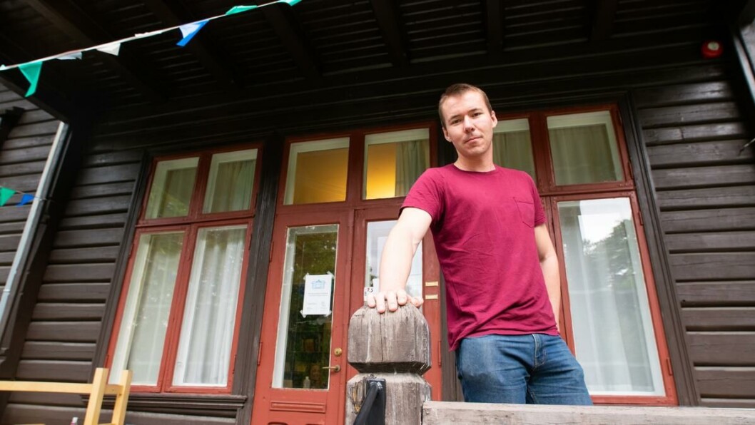 Frustrert: Aksel Noonan, leder for Gjestelista ved Studentparlamentet foran Villa Eika, hjemmet til Studentparlamentet ved UiO. Frustrert: Aksel Noonan, leder for Gjestelista ved Studentparlamentet foran Villa Eika, hjemmet til Studentparlamentet ved UiO.