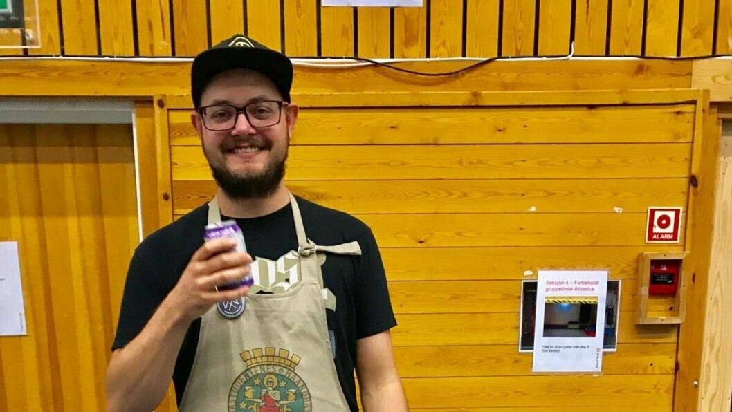 Fornøyd: Lederen for bryggeforeningen Kristianiastudentenes Haandbryggerlaug Håkon Martin Eide drikker alkoholfritt for anledningen.
