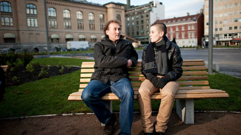 UFORANDRET: Aktivist Magne Richardsen og generalsekretær i Skeiv verden, Susanne Øvergaard, arbeider med å sette situasjonen til homofile med innvandrerbakgrunn på dagsorden. – Flere ting har blitt gjort fra politikernes side, men jeg har fortsatt til gode å se noe særlig forbedring av disse menneskenes livssituasjon, sier Øvergaard.