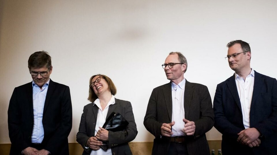 Seconds after the announcement was made, Gro Mo and Svein Stølen (left) smiled at their victory. They stand with Hans Petter Graver and Jan Frich (right).