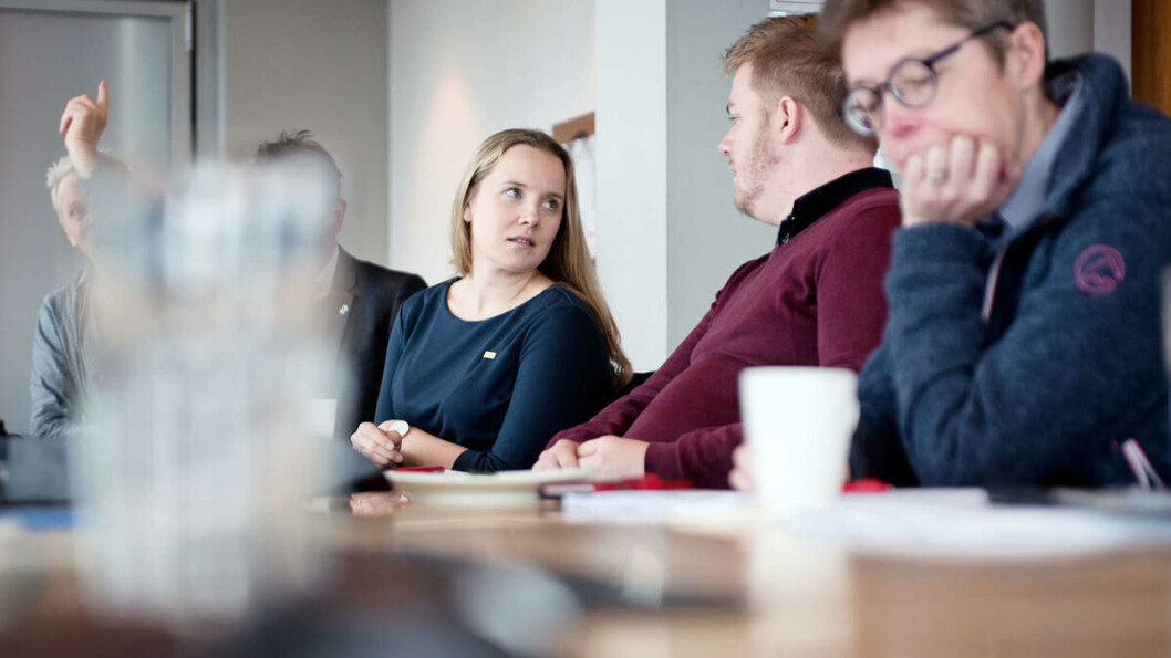 I FARTA: NSO-leder Marianne Andenæs jobber utrettelig for å bedre din hverdag. Her er hun på et lunsjmøte i LO sammen med andre sentrale aktører I FARTA: NSO-leder Marianne Andenæs jobber utrettelig for å bedre din hverdag. Her er hun på et lunsjmøte i LO sammen med andre sentrale aktører