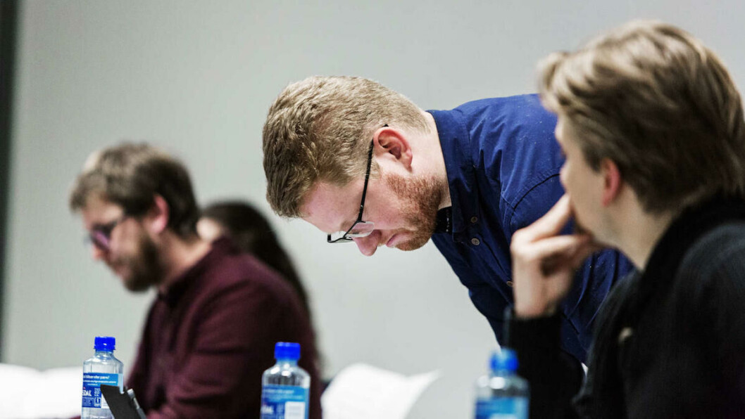 REAGERER: Leder for Velferdstinget, Aleksander Gjøsæter mener det er rart at deler av semesteravgiften går inn i SiOs egenkapital. Arkivfoto: Adrian Nielsen REAGERER: Leder for Velferdstinget, Aleksander Gjøsæter mener det er rart at deler av semesteravgiften går inn i SiOs egenkapital. Arkivfoto: Adrian Nielsen