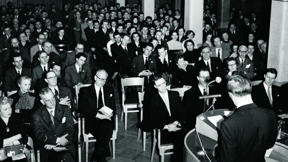 ROSENBORG: Det skåles under det nordiske studentermøte i 1962.