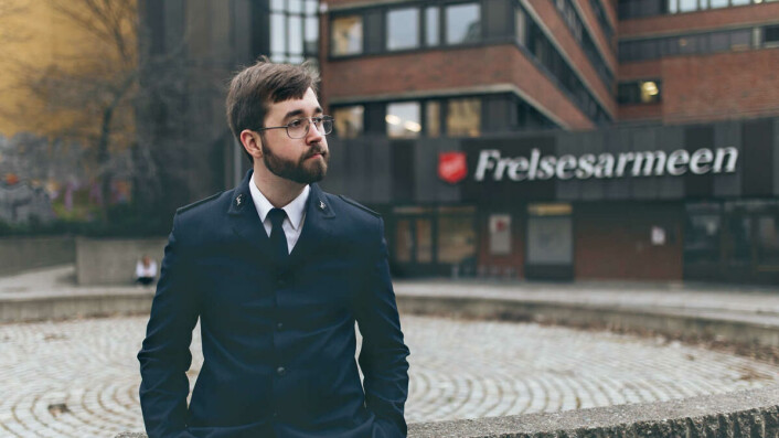 FRELSESARMEEN: Soldater i Frelsesarmeen går med uniform. Sondre bærer sin med stolthet. – Vi skal være en armé som kjemper mot ondskap. FRELSESARMEEN: Soldater i Frelsesarmeen går med uniform. Sondre bærer sin med stolthet. – Vi skal være en armé som kjemper mot ondskap.