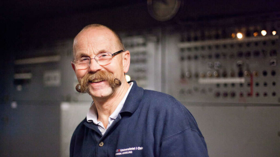SNURREBART: Knut har jobbet ved Universitetet i over 40 år. Hele sitt voksne liv har tunnelene vært hans arbeidsplass, herfra styrer Knut den tekniske driften på øvre Blindern.