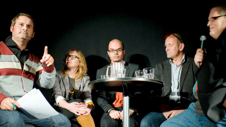 TRYGDEKONTORET LIVE: Fra venstre: Thomas Seltzer, Sarah Sørheim, Hans Olav Lahlum, Morten Dæhlen og Eirik Newth