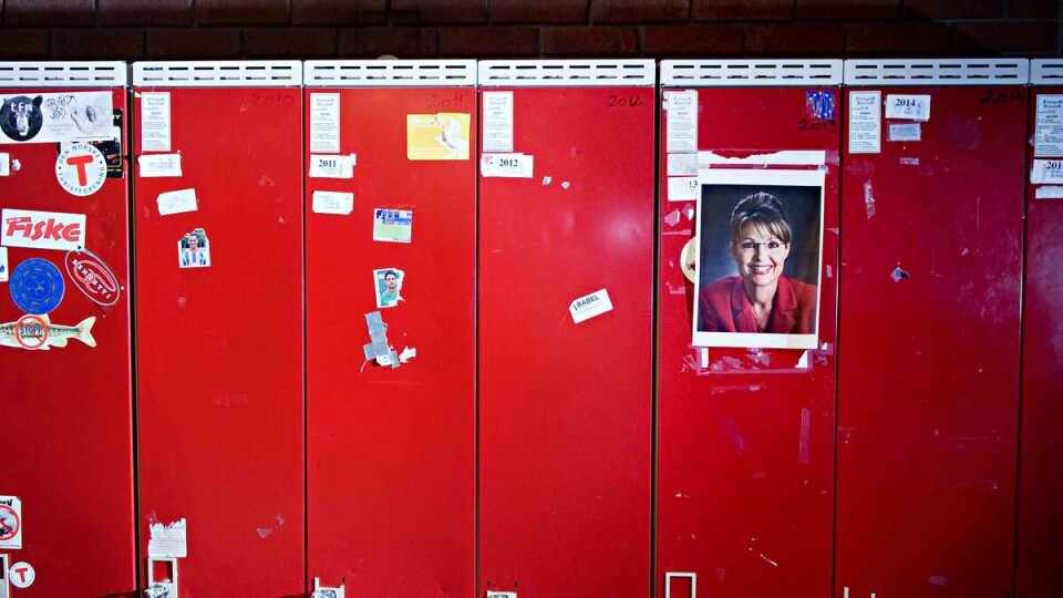 SKULLE VÆRT LÅST: Automatvåpenet ble funnet ved en tilfeldighet av en student som var på utkikk etter et ledig bokskap. Skapet skulle imidlertid vært låst, ifølge Filologisk Forening.