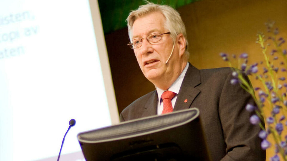 VIL SPARE: Finansminister Sigbjørn Johnsen la i dag frem regjeringens reviderte budsjettforslag. Han møter liten applaus i Universitets- og Høyskolesektoren.