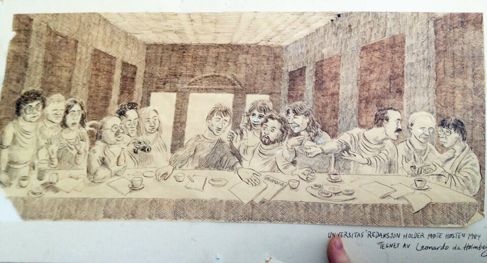 Den siste nattverd: Dette er Universitas-redaksjonen høsten 1984 med redaktør Finn-Ove Hågensen som Jesus. Fra venstre: Bente Staven, Olav Hindahl, Ingrid Schulerud , Ola Sæther, Per Corneliussen , Ingeborg Eliassen, Finn-Ove Hågensen, Sissel Bergflødt, Øystein Sørensen , ukjent, Dag Yngland , Paul Torvik Nielsen og Sverre Strandhagen. Jo Randen sluttet i Universitas sommeren 1984 til fordel for jobb i Dagbladet. Kilde: Finn-Ove Hågensen (etter husken). Tegnet av «Leonardo Da Holmberg».