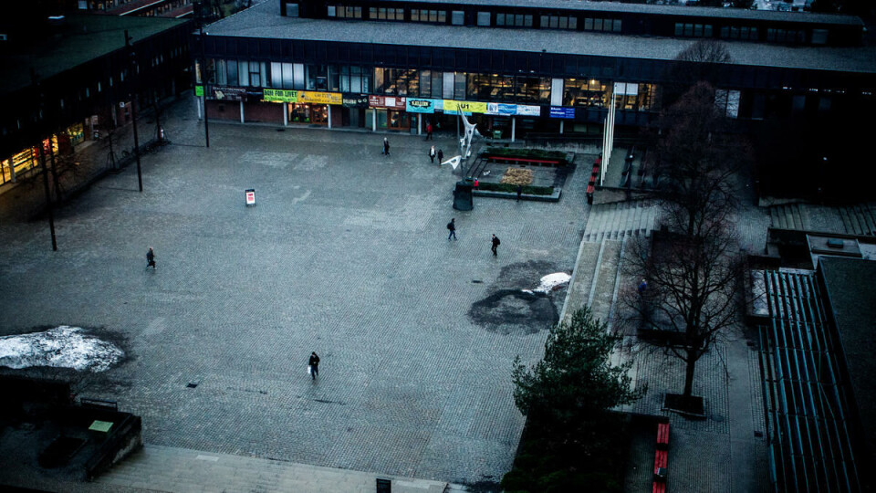 Blindern: Frederikke square, early spring evening. Stock Photo: Aleksander Myklebust