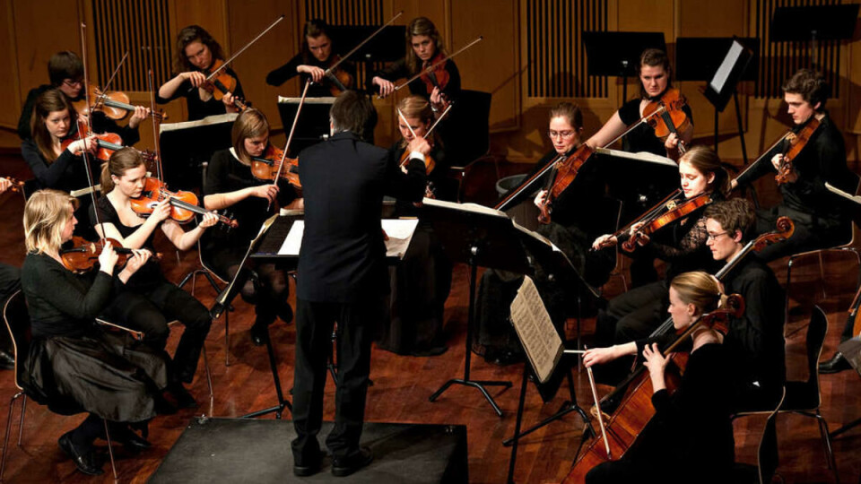 UPRETENSIØST: Ensemble Allegria viste sin upretensiøse side sammen med dirigent Michael Bartosch på fredagens Vinterlydkonsert i Levinsalen på Musikkhøgskolen.