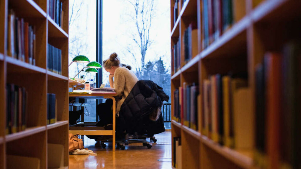 Fylles opp ved daggry: Bare en halvtime etter Universitetsbiblioteket i Georg Sverdrups hus åpner klokken 08.00, er samtlige 500 arbeidsplasser vanligvis kapret nå i eksamensperioden.