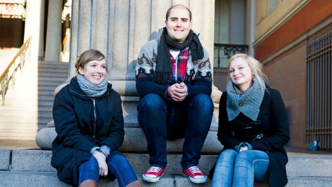 Fornøyd: Representantene fra JSU er strålende fornøyde med den nye studieordningen som trer i kraft høsten 2011. F.v: Liv Inger Gabrielsen, Espen Kheradmandi og JSU-leder Kristin Feed. Fornøyd: Representantene fra JSU er strålende fornøyde med den nye studieordningen som trer i kraft høsten 2011. F.v: Liv Inger Gabrielsen, Espen Kheradmandi og JSU-leder Kristin Feed.