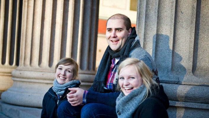 Fornøyd: Representantene fra JSU er strålende fornøyde med den nye studieordningen som trer i kraft høsten 2011. F.v: Liv Inger Gabrielsen, Espen Kheradmandi og JSU-leder Kristin Feed. Fornøyd: Representantene fra JSU er strålende fornøyde med den nye studieordningen som trer i kraft høsten 2011. F.v: Liv Inger Gabrielsen, Espen Kheradmandi og JSU-leder Kristin Feed.