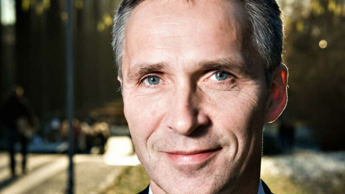 Fullsatt sal: Foran et smekkfullt auditorium talte Jens Stoltenberg for at Norges olje- og gassutvinning bidrar til å løfte mennesker ut av fattigdom. -- India hadde blitt lei seg hvis Norge kom og sa at vi skulle stanse norsk oljeutvinning. Fullsatt sal: Foran et smekkfullt auditorium talte Jens Stoltenberg for at Norges olje- og gassutvinning bidrar til å løfte mennesker ut av fattigdom. -- India hadde blitt lei seg hvis Norge kom og sa at vi skulle stanse norsk oljeutvinning.