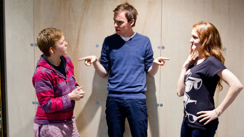 Føregangselevar: Pernille Forsberg Vogt (t.v.), Thomas Johannessen og Megan Matovich er i ferd med å bli dei fyrste døve skodespelarane med formell utdanning i Noreg.