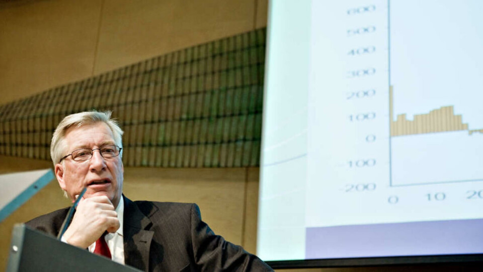 Kontrollerer pengesekken: I morgen avslører finansminister Sigbjørn Johnsen hvor mye penger utdanningssektoren vil ha å rutte med i 2011.
ARKIVFOTO: Ketil Blom