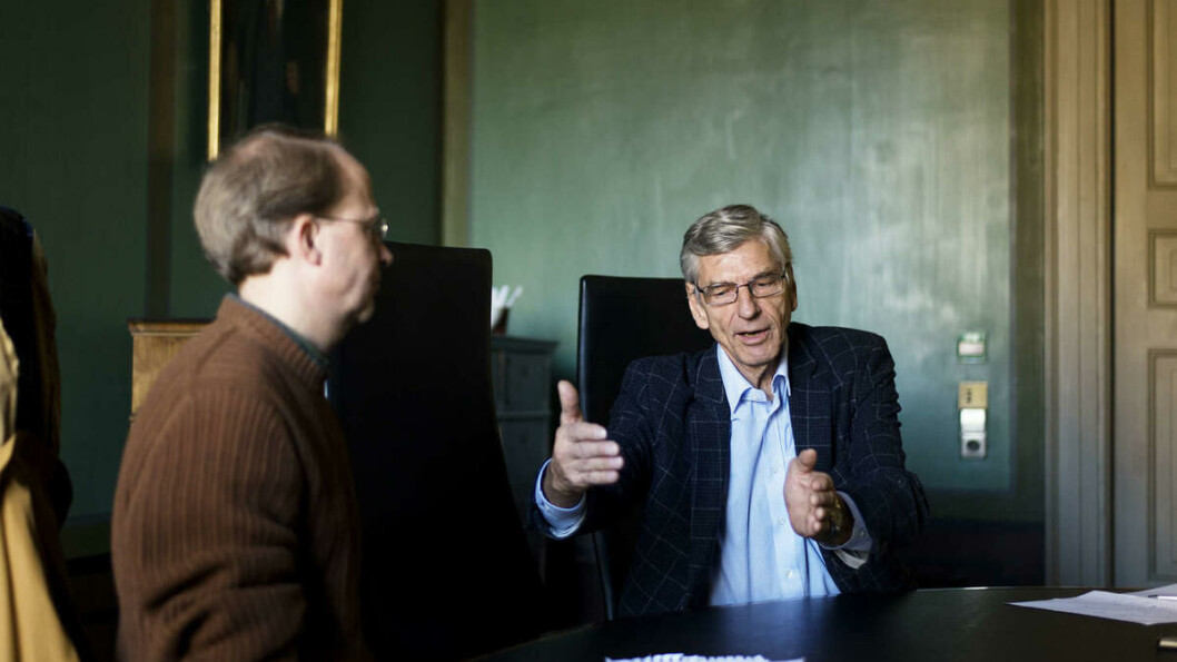 Utskjelt: Ole Henrik Ellestad (t.h.) har mellom anna vore forskingsdirektør i SINTEF, og venta til han vart pensjonist med å engasjera seg i Klimarealistene. Han har fått mykje kjeft for standpunktet, men fortel også om mange i forskarmiljøet som støttar han. Utskjelt: Ole Henrik Ellestad (t.h.) har mellom anna vore forskingsdirektør i SINTEF, og venta til han vart pensjonist med å engasjera seg i Klimarealistene. Han har fått mykje kjeft for standpunktet, men fortel også om mange i forskarmiljøet som støttar han.