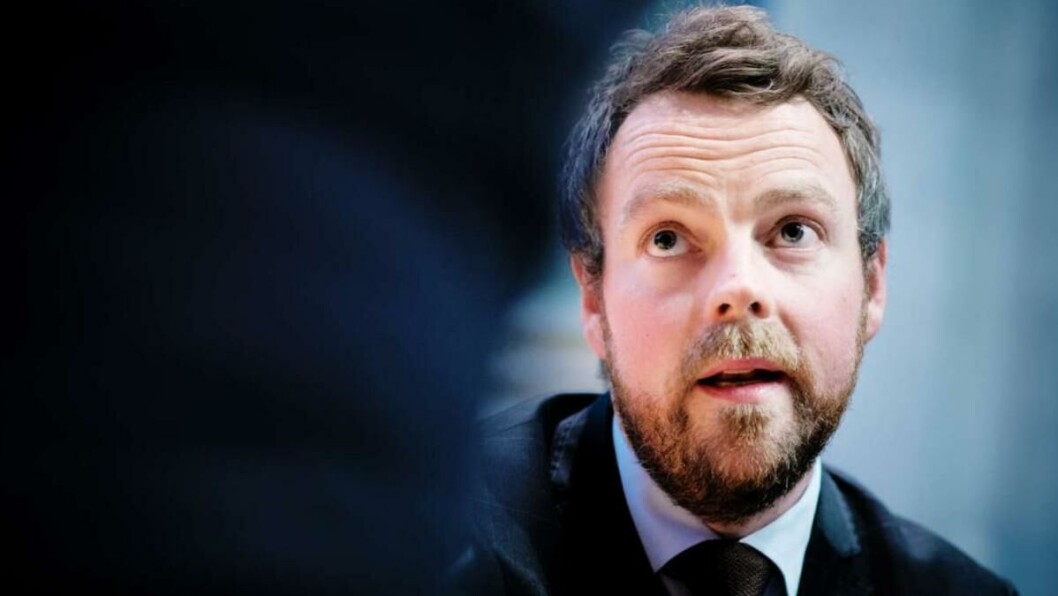 Takk Isaksen?: Det vakte rabalder da det påtroppende regjeringssamarbeidet forkastet vedtaket om 11 måneders studiestøtte for to år siden. Nå har de snudd. Arkivfoto: Hans Dalane-Hval Takk Isaksen?: Det vakte rabalder da det påtroppende regjeringssamarbeidet forkastet vedtaket om 11 måneders studiestøtte for to år siden. Nå har de snudd. Arkivfoto: Hans Dalane-Hval